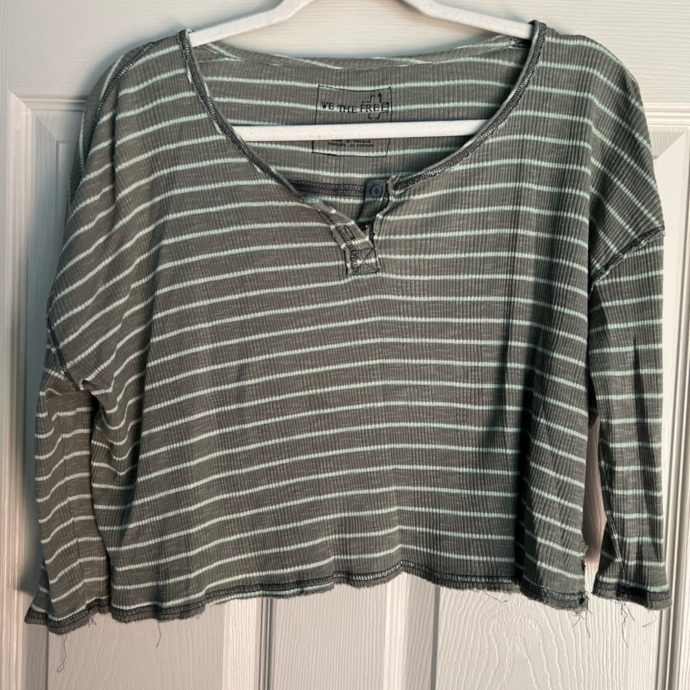 💰⬇️ CLOSET CLEAROUT We the free top- Small